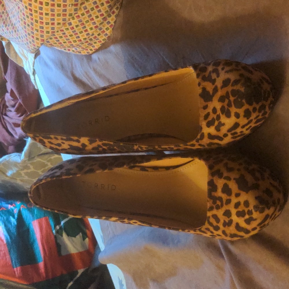 Torrid 9.5WW Cheetah Print Torrid Heals Like New Plus Size Heels